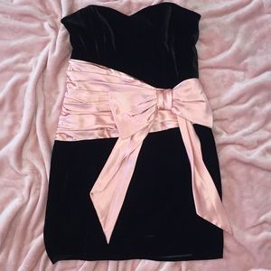 Betsey Johnson ✨ - Black Velvet & Pink Bow Dress